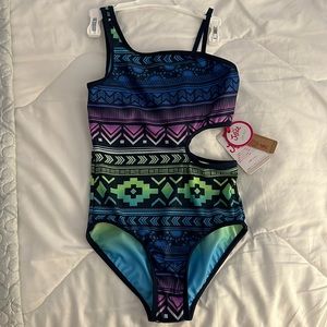 Girls side cutout one piece swimsuit